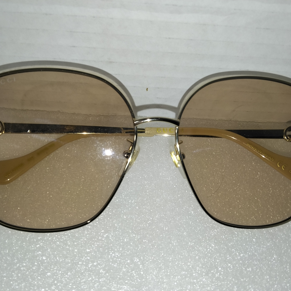 Gucci Gold Frame Sunglasses - Picture 4 of 7